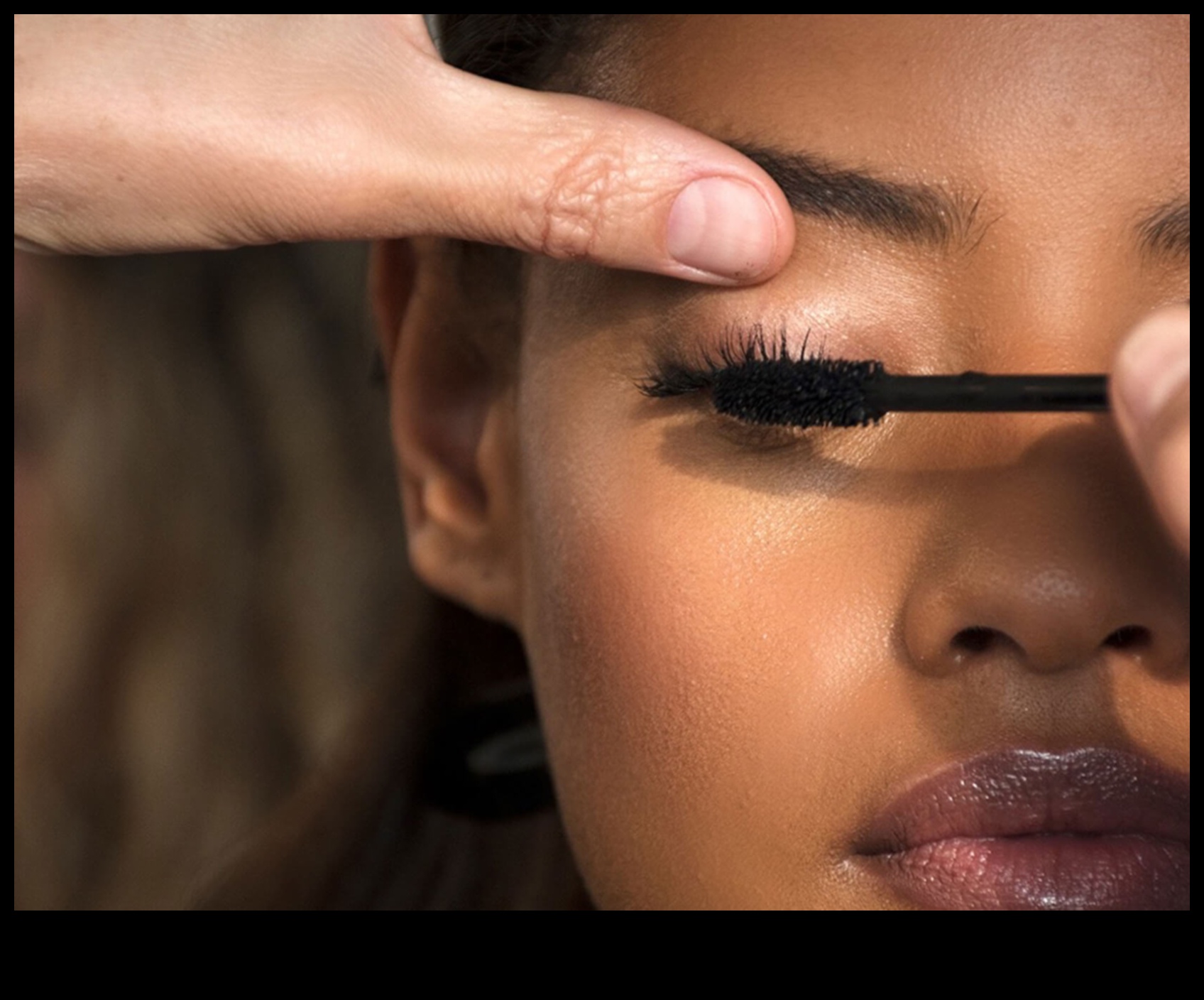 Îmbunătățirea fără efort a ochilor: ridicați-vă privirea cu tehnici de machiaj natural