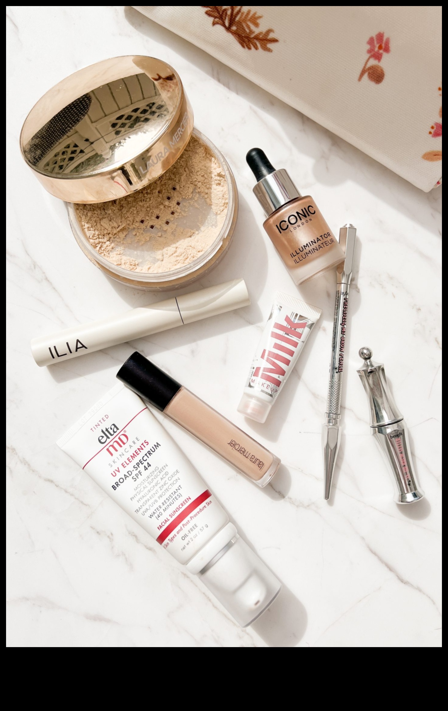 Morning Glow O rutină de machiaj de 5 minute pentru un aspect natural 4 Morning Glow: Obținerea unei străluciri naturale cu o rutină rapidă de machiaj