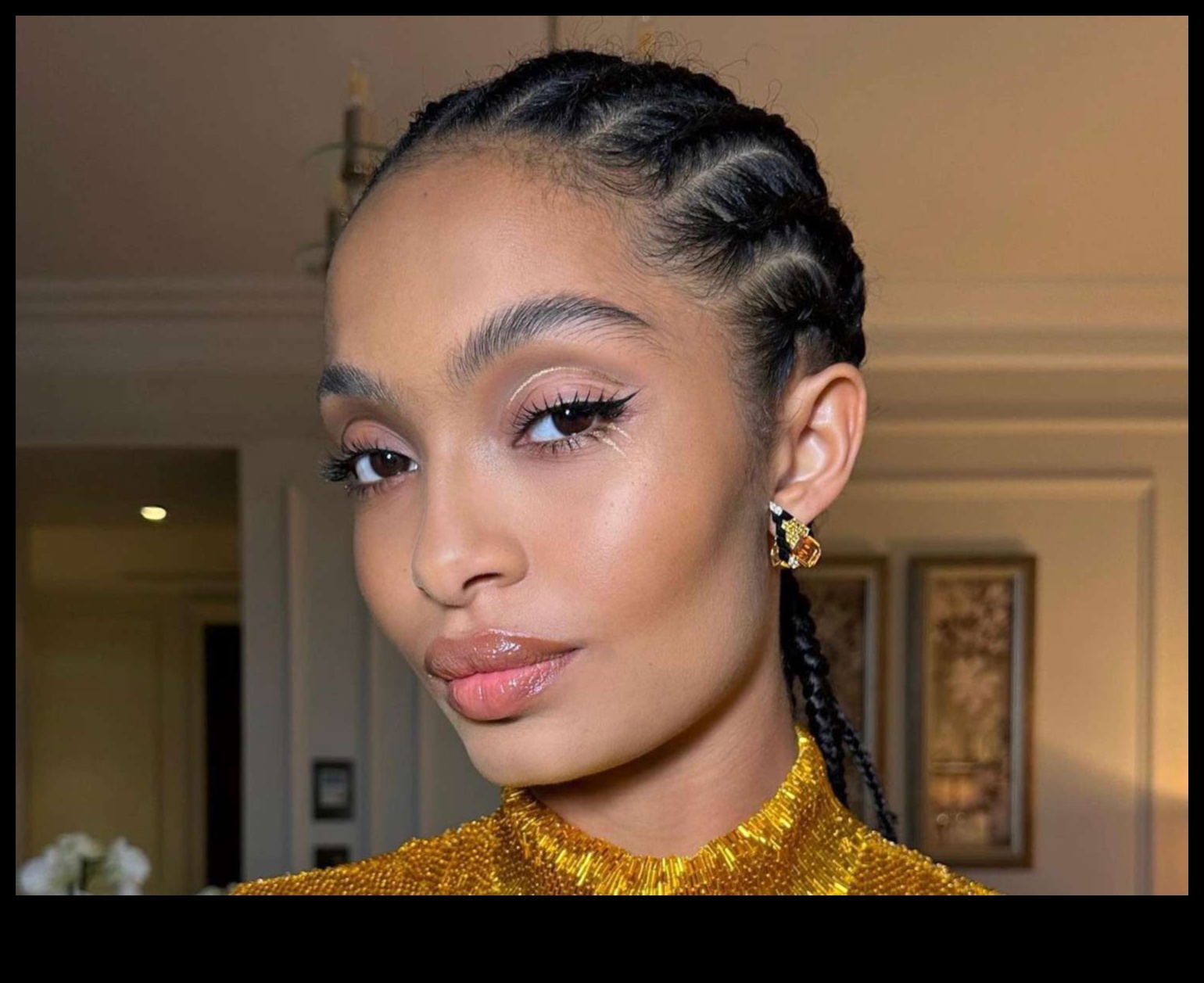 Eleganță fără efort: obținerea unui aspect rafinat cu un machiaj minimalist glam