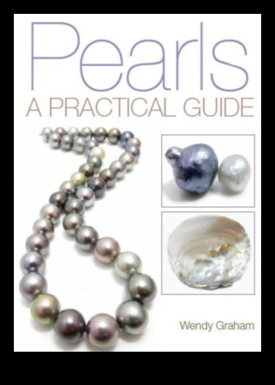 Pure Pearlescence Crește-ți prezența cu grația perlelor 5 Pure Pearlescence: Crește-ți prezența cu perle