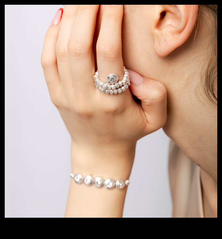 Armonie în argint O simfonie de inele pentru a vă completa stilul 1 Armonia în argint: găsiți-vă melodia în inelele noastre simfonice de argint