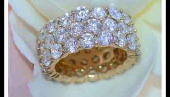 Eleganță eternă: diamantele atemporale strălucesc