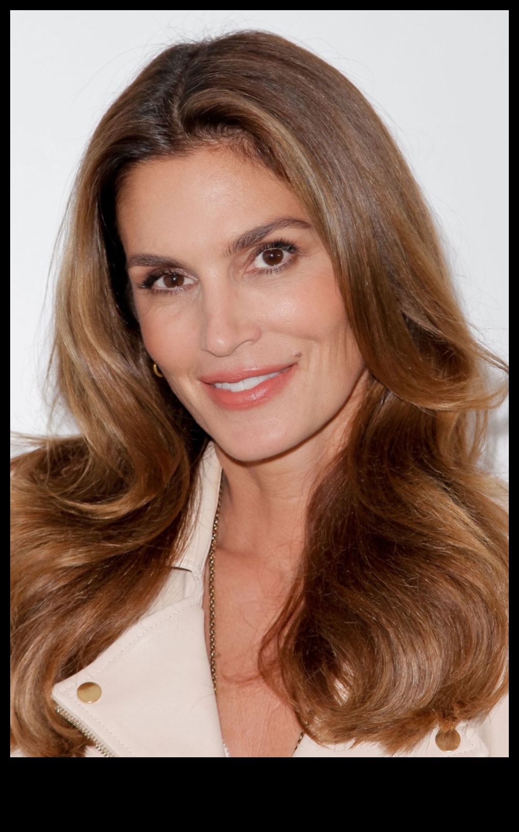 Pictograme pentru păr brunetă: al cui stil de semnătură rezonează cu tine?